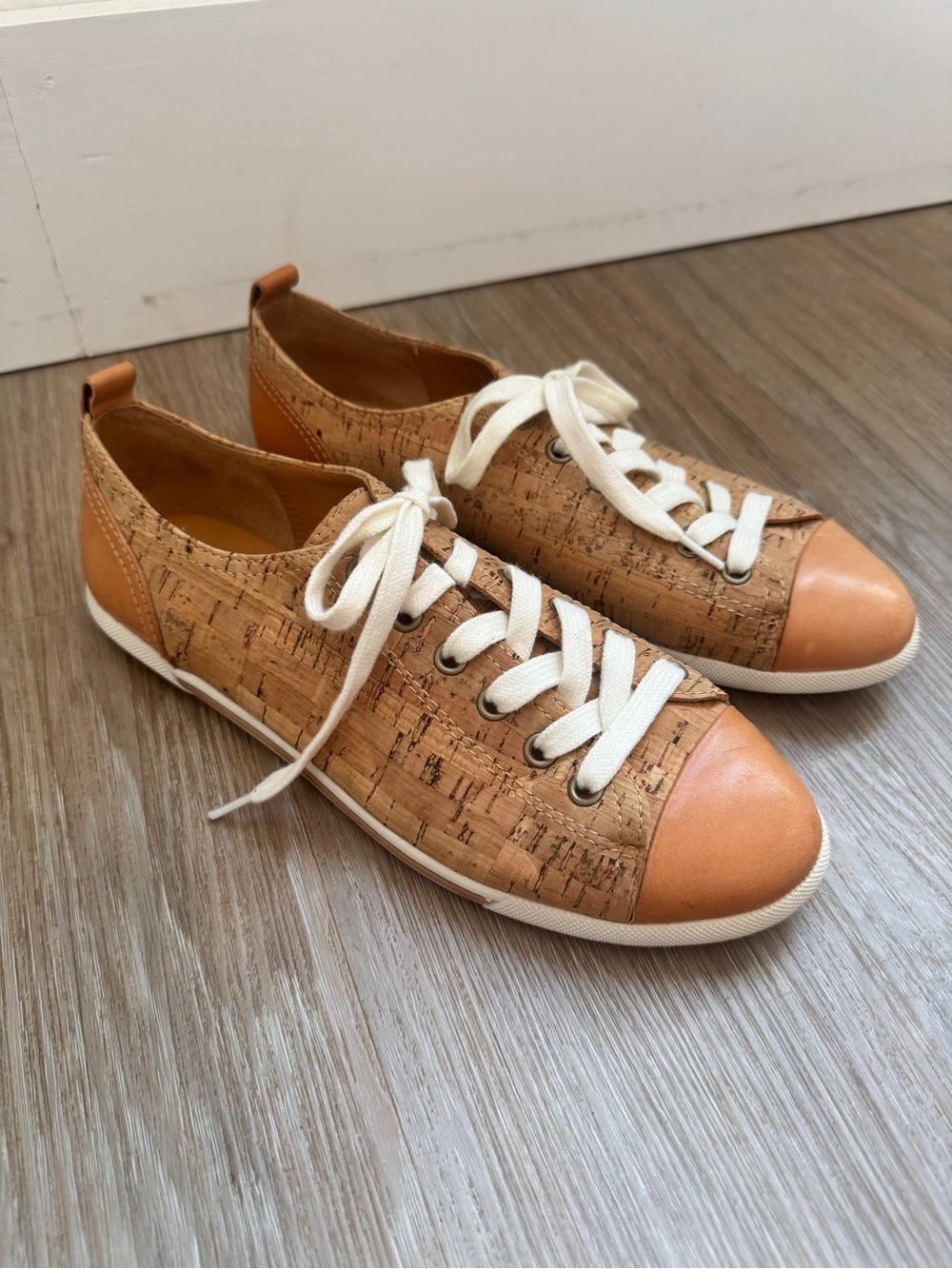Kork-Ease Women’s 8 EU 39 Cork Leather Lace Up Sneakers Tan Cap Toe shoes